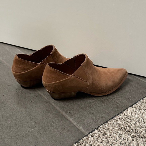 Steve Madden Leather Tan Booties - Picture 7 of 11